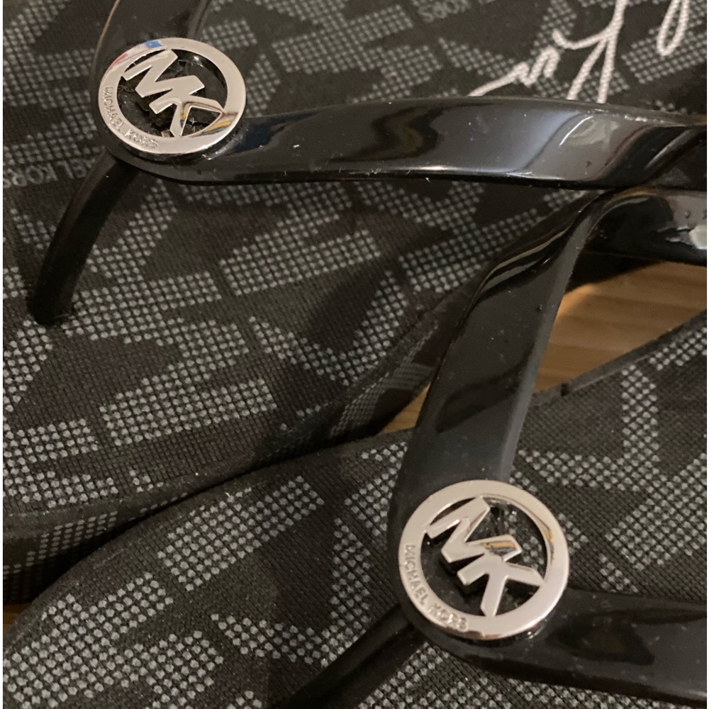 Michael Kors Graphic Flip-Floo Wedge Sandals Slide on Thong Black